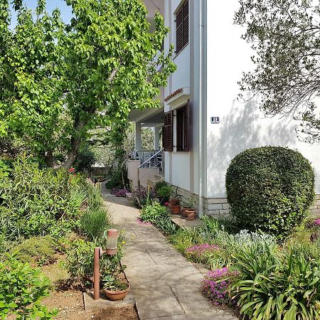 Apartments Monica Novalja Exterior photo