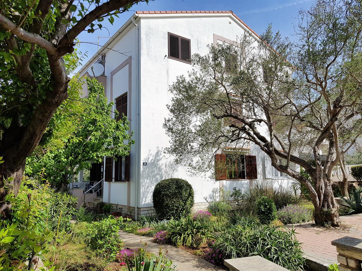Apartments Monica Novalja Exterior photo